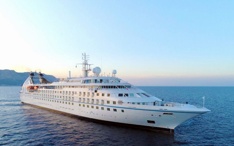 Land & Sea  Polynesian Bliss – 7-night Windstar Cruise, plus Tahiti and  Moorea - Tahiti Tourisme